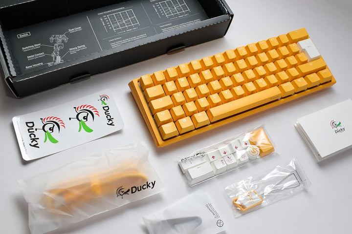 Ducky One 3 Yellow - Mechanische Gaming Tastatur Deutsches Layout im Mini-Format (60% Keyboard) mit