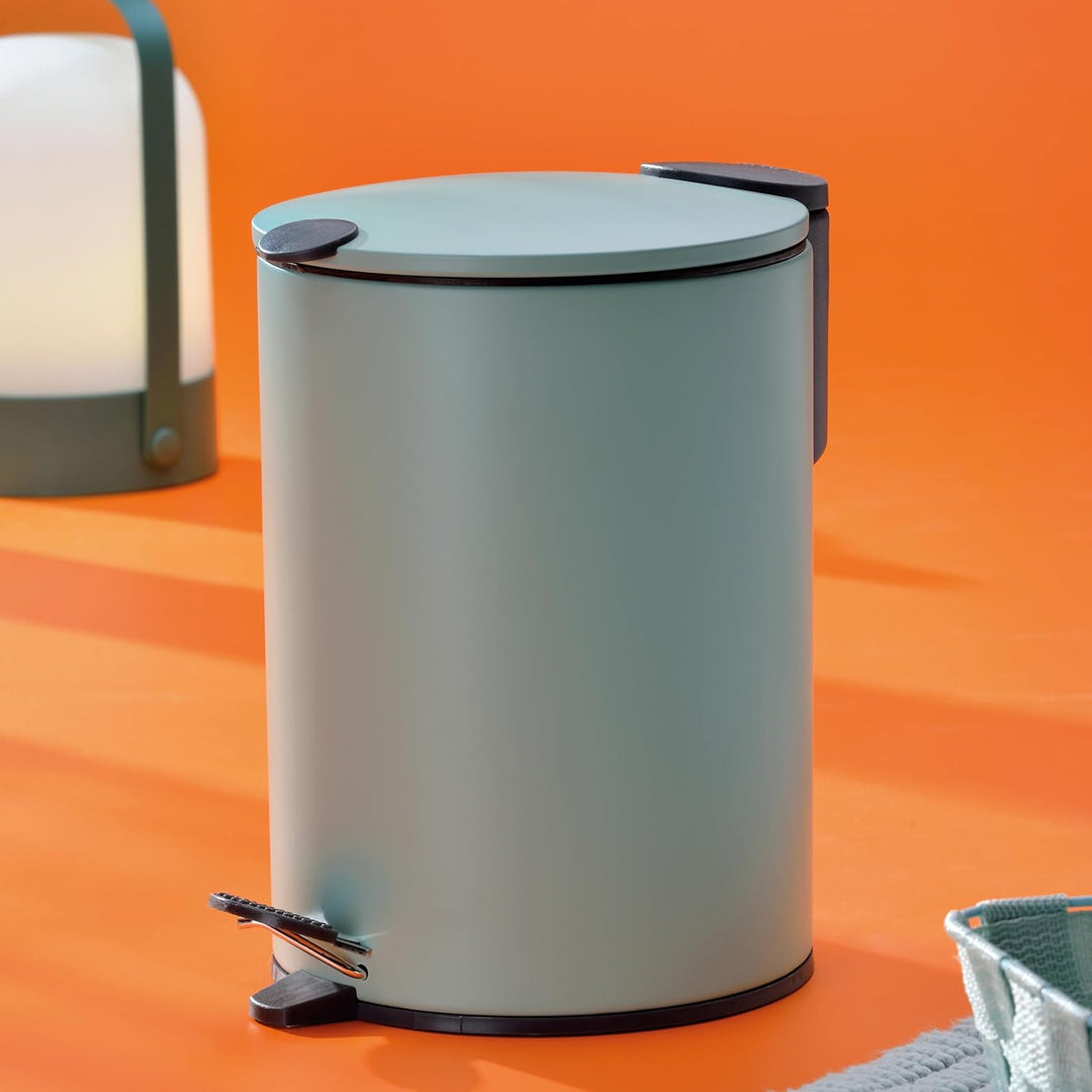 kela Kosmetikeimer Mats, 5 L, Ø 20,5 cm, Metall, hellgrau, Silent-Close, herausnehmbarer Inneneimer