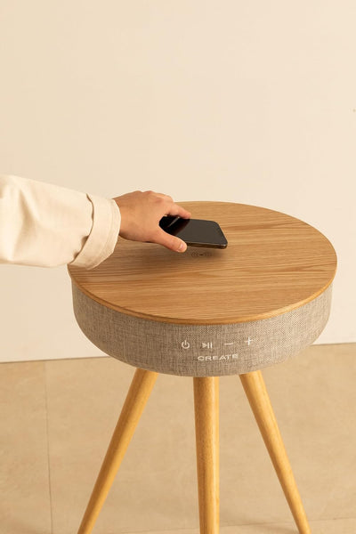 CREATE / Speaker Table/Tisch Lautsprecher aus Naturholz / Bluetooth und kabelloses Smartphone-Ladege