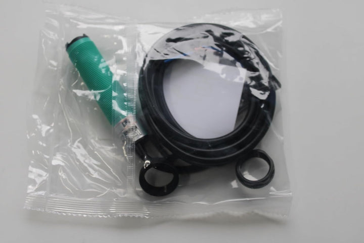 Reflektor-Lichtschranke 6-36 Volt DC NPN NC, Ø 18mm Lichtschranke mit Spiegel IR-Lichtschranke bis z