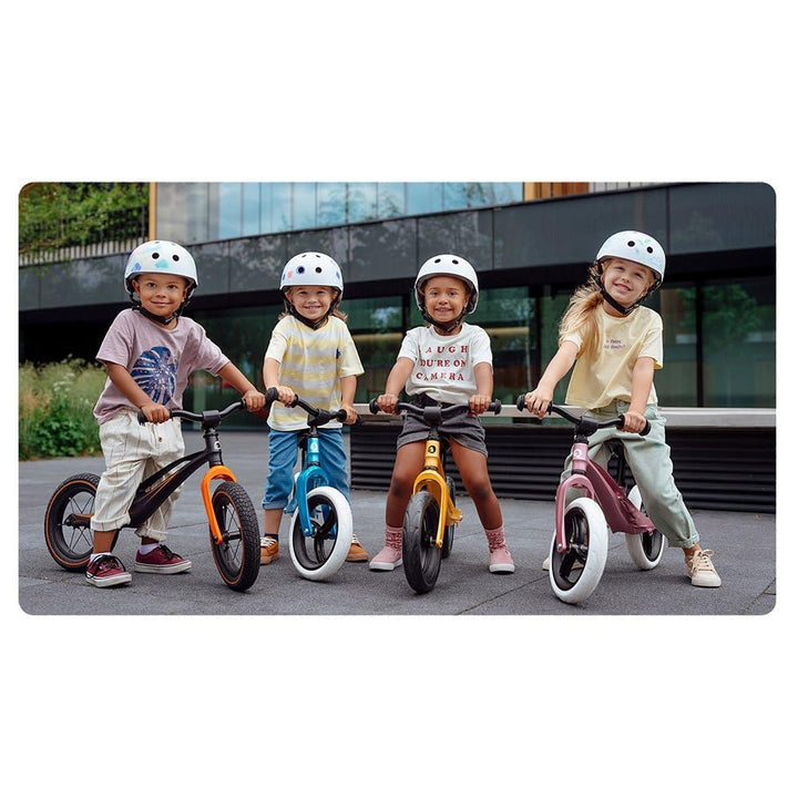 Lionelo Bart Laufrad ab 2 Jahre bis zu 30 kg, Magnesiumrahmen, 12 Zoll Räder, Lenkrad und Sattel höh