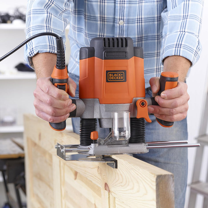Black+Decker KW1200EKA-QS 1200W 6.35mm Plunge Router + 6 Bits Orange Fräse +