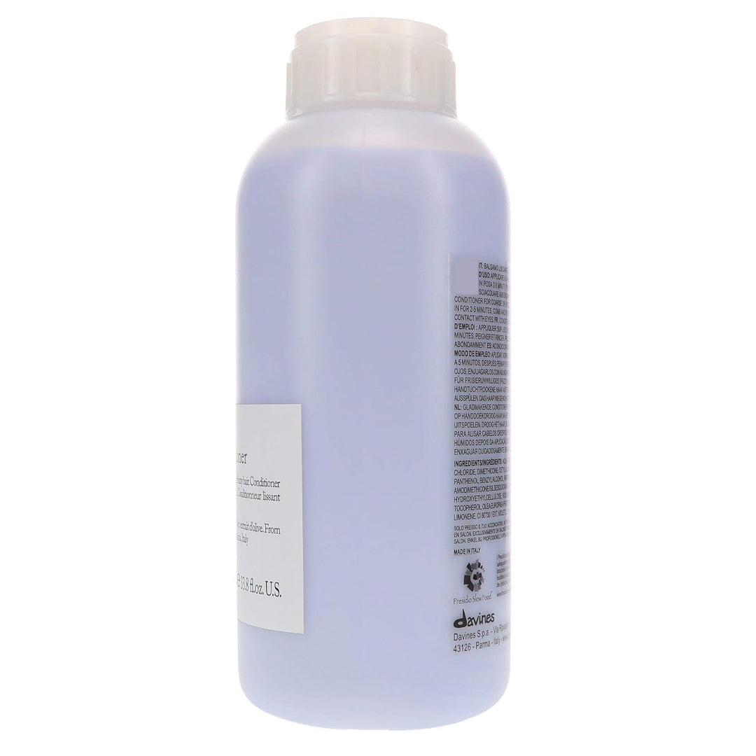 Davines Essential Haircare LOVE / Conditioner - Lovely Smoothing Conditioner 1000ml (Salon Size)