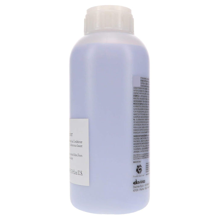 Davines Essential Haircare LOVE / Conditioner - Lovely Smoothing Conditioner 1000ml (Salon Size)