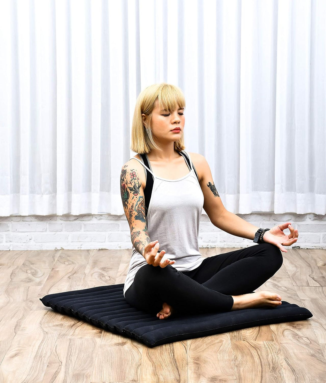Leewadee Zabuton Rollbare Meditations-Matte Tragbare Sitzmatte Ökologisches Naturprodukt, Kapok, 69