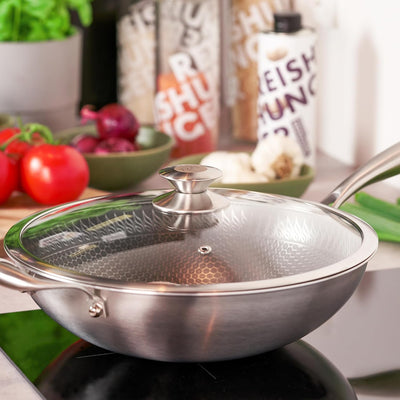 Reishunger Premium Wok aus Edelstahl | 32 cm Durchmesser | Mit Glasdeckel | Für alle Herdarten, Indu