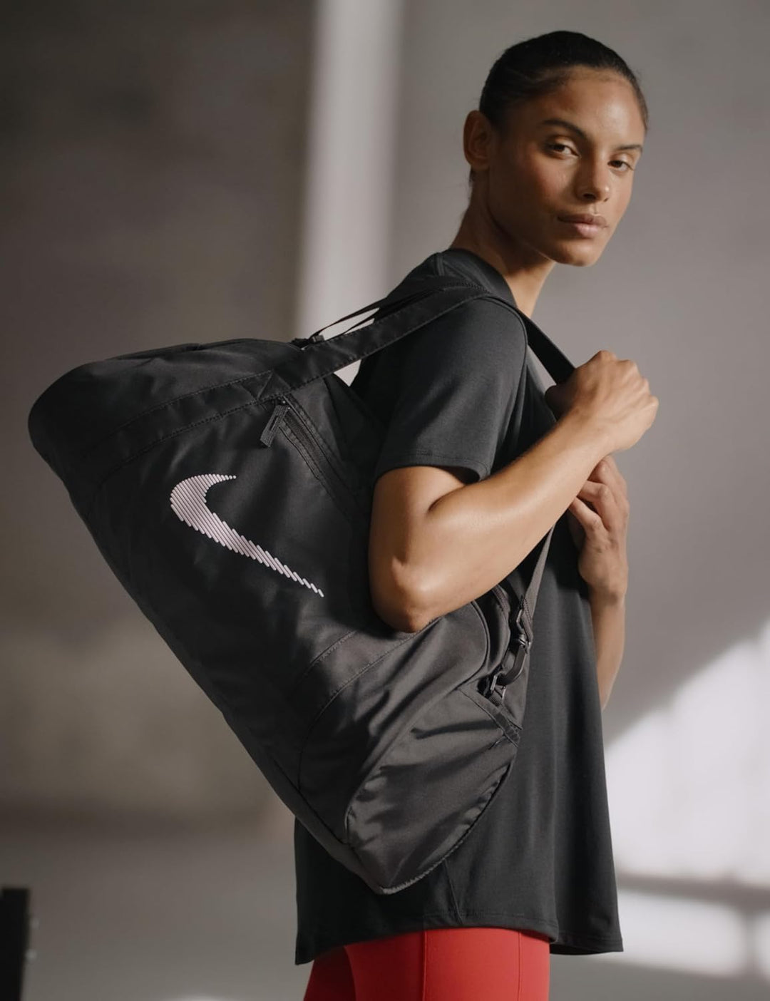 Nike Gym Club Sporttasche (24 l), DR6974 Black/Black/White Einheitsgrösse, Black/Black/White Einheit