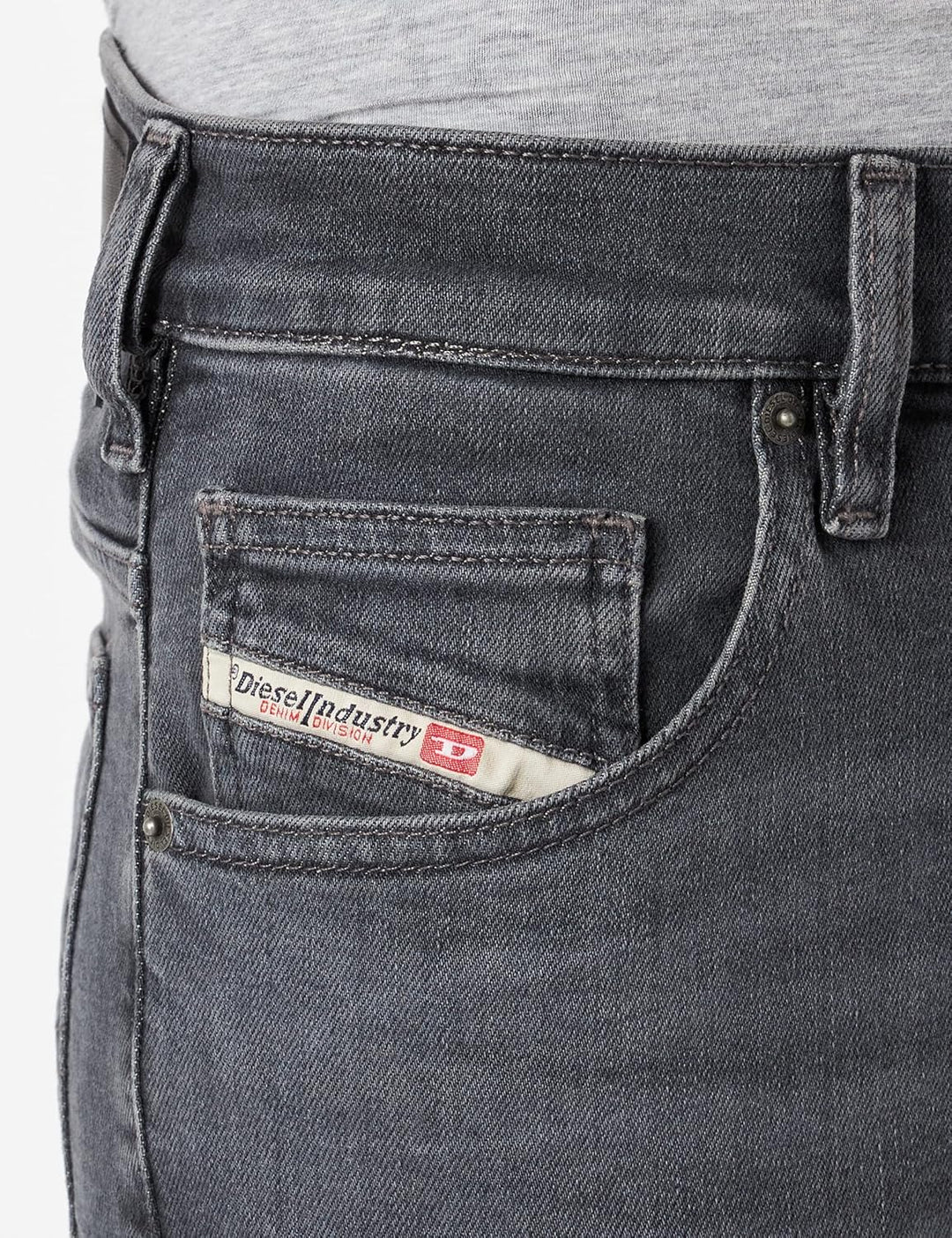 Diesel Herren D-yennox Jeans 31W / 32L 02-0elax, 31W / 32L 02-0elax