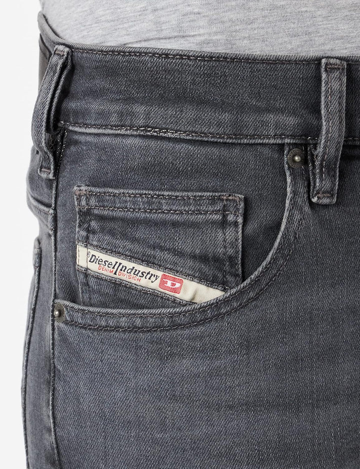 Diesel Herren D-yennox Jeans 31W / 32L 02-0elax, 31W / 32L 02-0elax