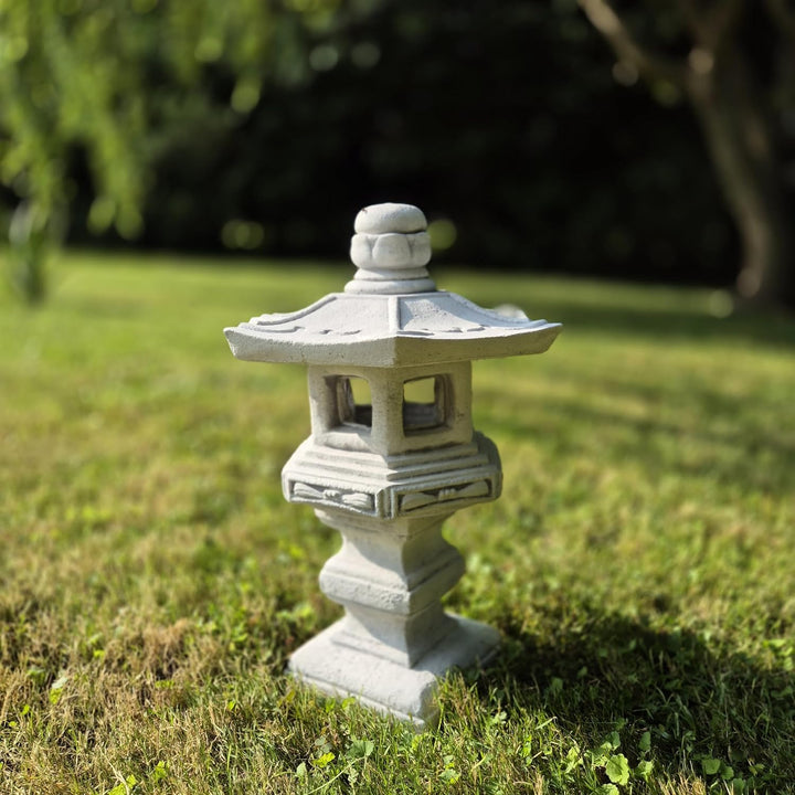 FABRIQ Japanische Laterne Yukimi-Doro 42 cm – Wetterfeste Steinlampe für Aussenbereich – Japanische