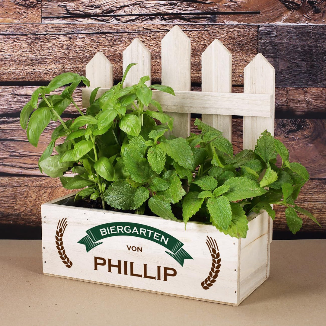 Herz & Heim® Geburtstags-Geschenk Pflanzkiste mit Personalisierung als Geschenkverpackung Biergarten