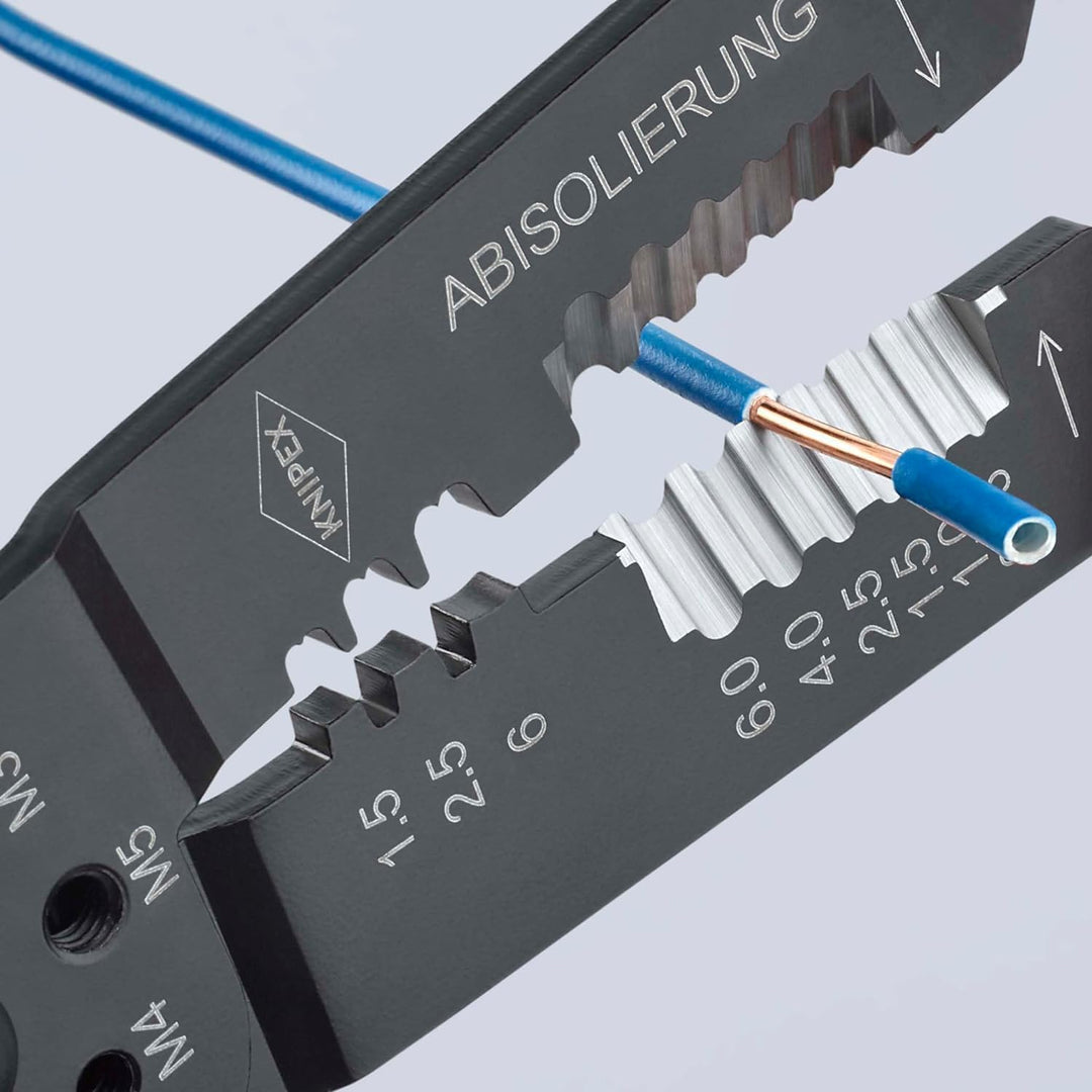 KNIPEX Crimpzange, 0,5-6,0 mm², für Kabelschuhe und Flachsteckverbinder, mit Abisolier- und Scheidfu