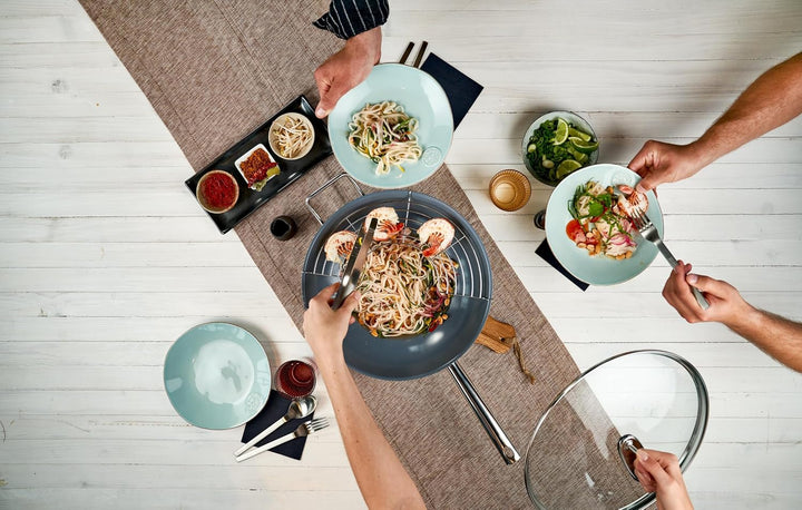 ZWILLING Plus Wok, Antihaftbeschichtung, Inkl. Glasdeckel und herausnehmbaren Gittereinsatz, Mit lan