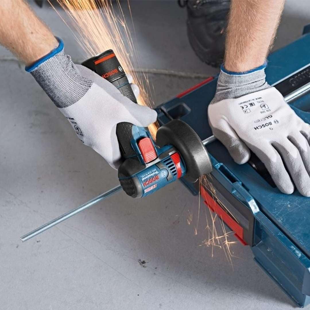 Bosch Professional 12V System Akku Winkelschleifer GWS 12V-76 (3 Trennscheiben, Scheibendurchmesser: