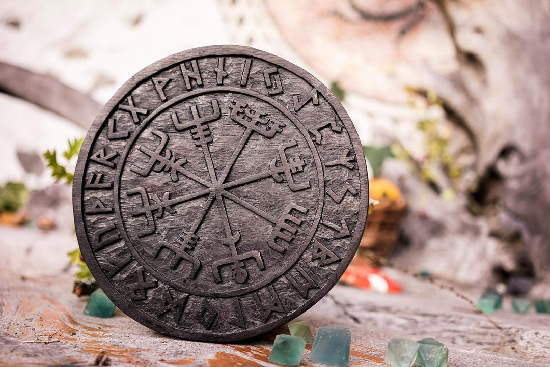 Windalf Schwarzes Vikings Holzbild Vegvisir Ø 23 cm Wikinger Kompass Futhark Handarbeit aus Holz
