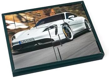 FRANZIS 67203 - Porsche Taycan Adventskalender frozen blue, Metall Modellbausatz im Massstab 1:24, i
