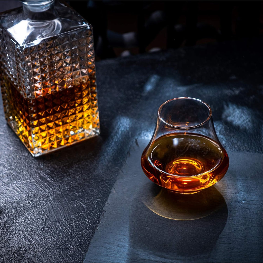 Whisky Glas &amp; Whiskey Steine Set - 6 Handgefertigte Runde Granit Whisky Steine - Nosing Glas für Sco