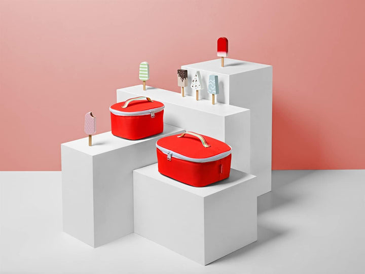 reisenthel coolerbag M pocket Kühltasche mit Obermaterial aus recycelten PET-Flaschen Ideal für das