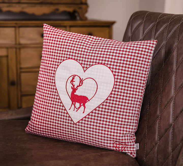 Zirbenkissen bestickt mit Hirsch und Herz rot karriert Grösse 40x40 cm befüllt mit Zirbenflocken aus