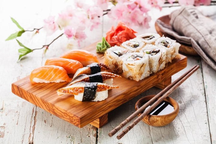 DAS OLIVENHOLZBRETT®, Sushi-Brett aus Olivenholz Masse 25cm x 15cm x 4cm, incl. 1 Paar Sticks 25 x 1