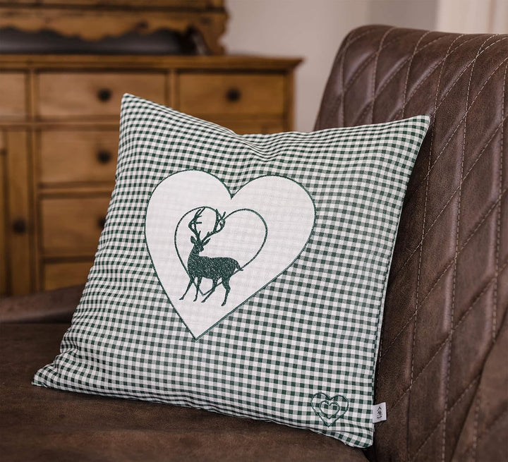 Zirbenkissen bestickt mit Hirsch und Herz grün karriert Grösse 40x40 cm befüllt mit Zirbenflocken au