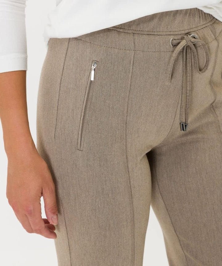 Damen Style Peggy Flared Sportive Fishgrat Slim Hose 40 Camel Brown, 40 Camel Brown