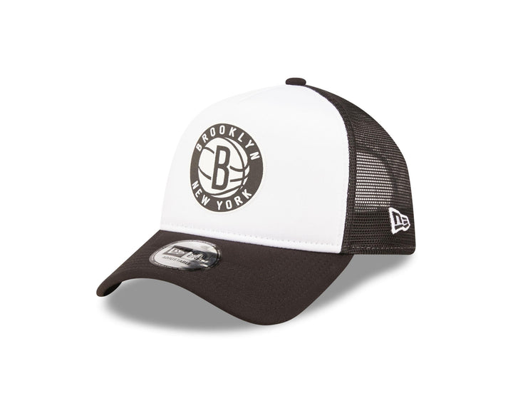 New Era Brooklyn Nets Team Colour Block A-Frame Black White Adjustable Trucker Cap Einheitsgrösse Tr