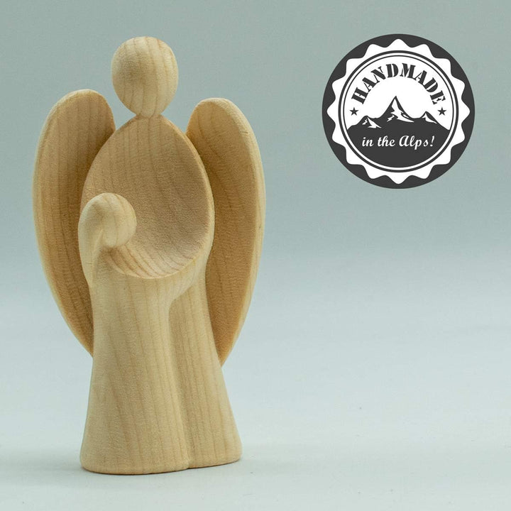 4betterdays.com NATURlich leben! Moderner Schutzengel aus Zirbenholz - mit Mädchen - Höhe 9cm - Gesc