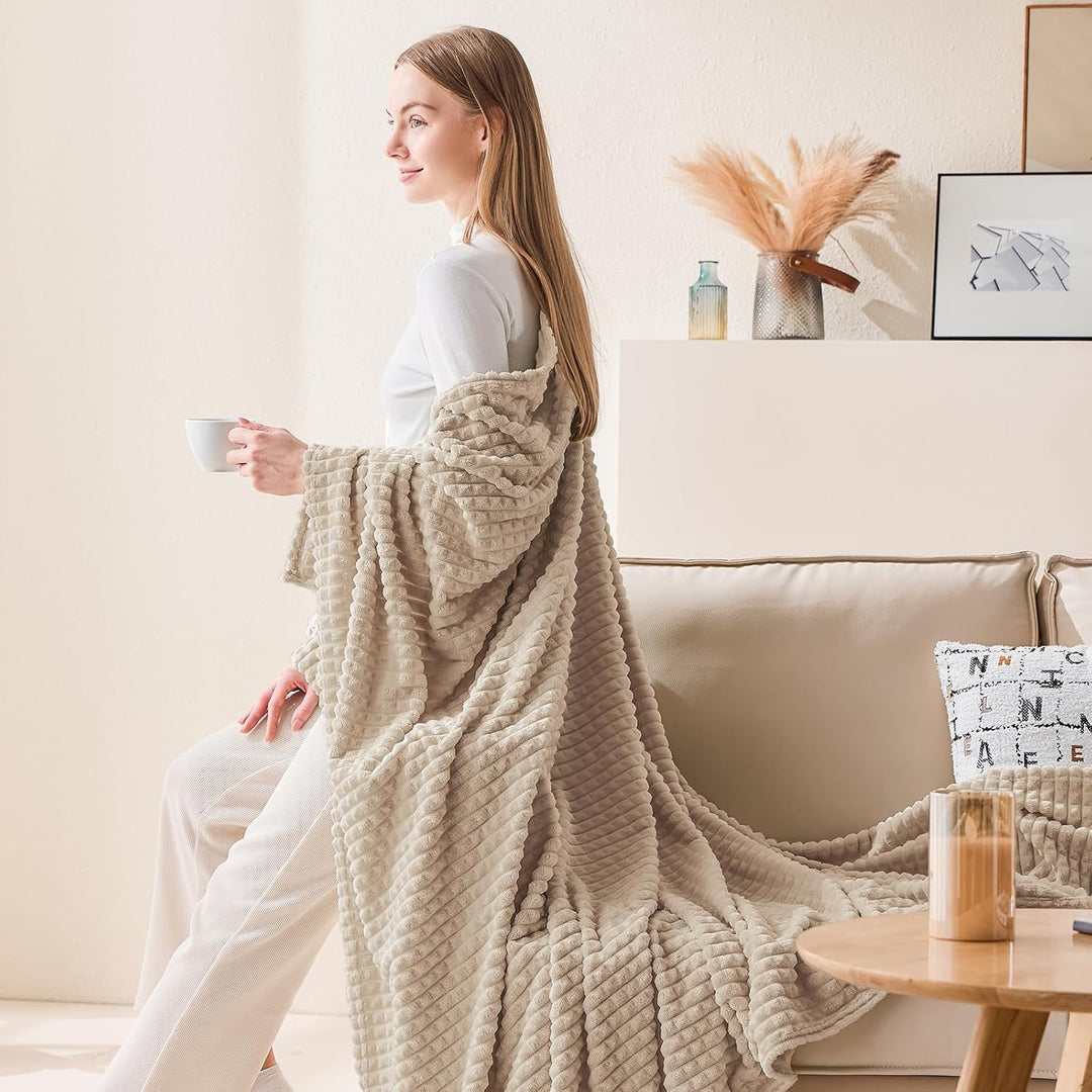 EMME Kuscheldecke Flauschige - 3D-Touch-Erlebnis 200x230cm Fleecedecke, Tagesdecke, Weiche Warme Wol