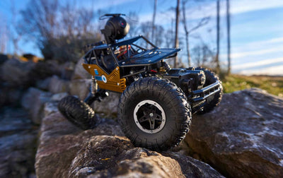 Carson 500404192 404192 1:14 Movie App Crawlee 2.4G 100% RTR Gold, RC Crawler, Offroad geeignet, Gel