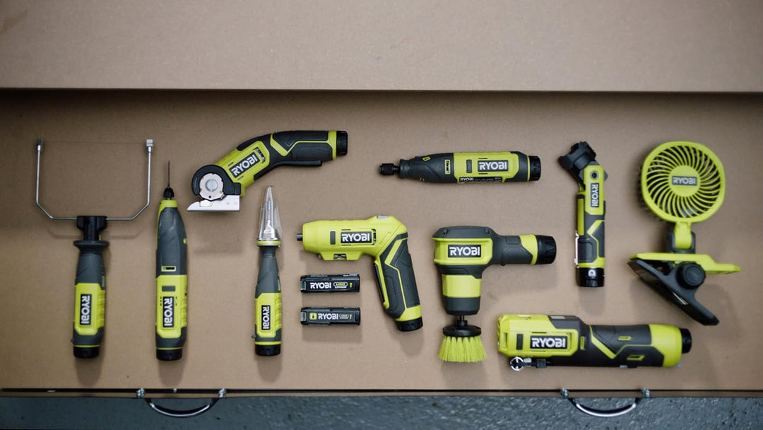 RYOBI 4 V USB-LITHIUM Akku-Lupenleuchte RML4-120G, 240 Lumen, inkl. 1 x 4 V 2,0 Ah Lithium Akku und