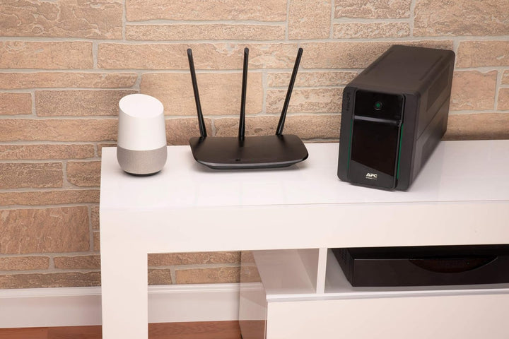 APC Easy UPS - BVX1600LI - unterbrechungsfreie Stromversorgung 1600 VA, Batteriesicherung & Überspan