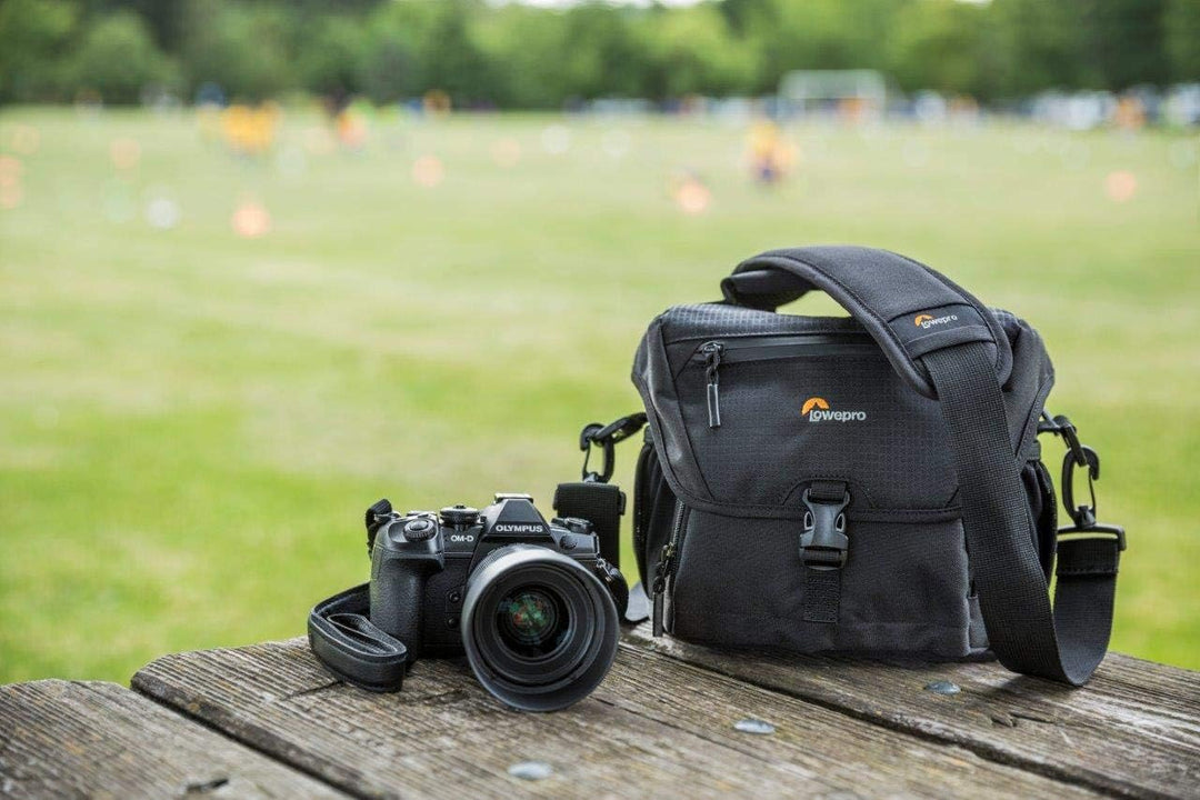 Lowepro Nova 160 AW II Kamera-Tasche schwarz 160 AWII Schwarz, 160 AWII Schwarz