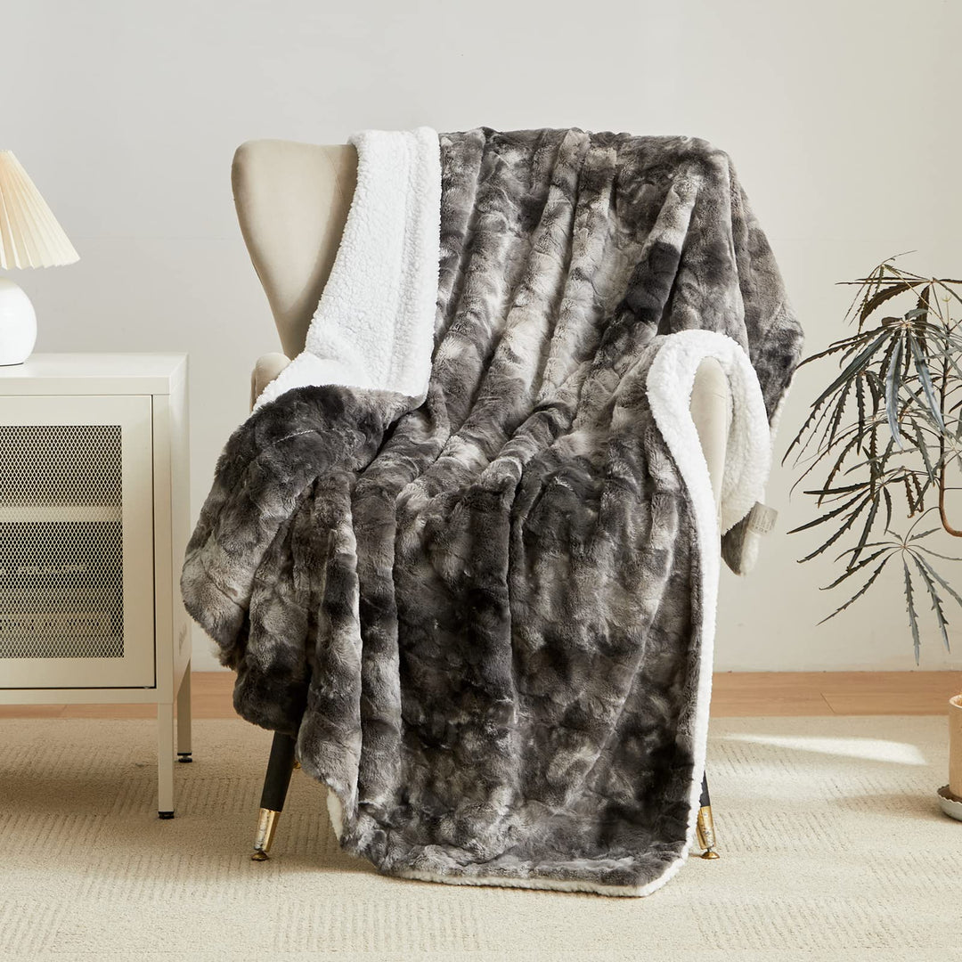 Wajade Kunstfelldecke – Sherpa Schafdecke – Comfort Luxuriöse Flauschige Kuscheldecke – weiche Decke