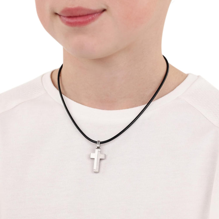 s.Oliver Kette mit Anhänger Edelstahl Leder Jungen Kinder Halsschmuck, 40+3 cm, Schwarz, Kreuz, Komm