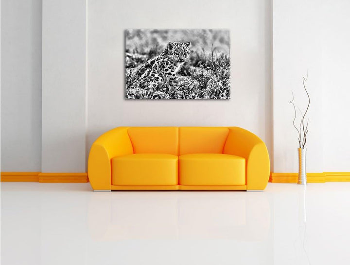 Pixxprint junger Leopard im Gras / 100x70cm Leinwandbild bespannt auf Holzrahmen/Wandbild Kunstdruck