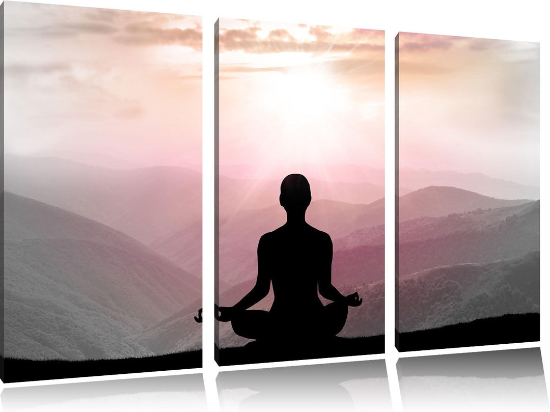 Pixxprint Meditierender Mensch in den Bergen als Leinwandbild/Grösse: 3 Teilig (120x80) cm/Wandbild/