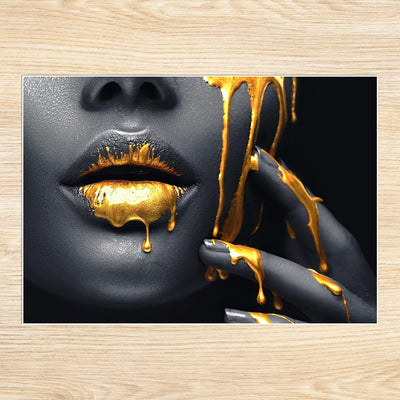 wandmotiv24 Poster als Wanddeko, Grösse 100x70cm, Frauen Lippen mit Goldener Farbe, Beauty, Frau, Ma