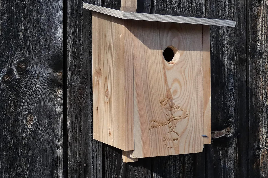 Premium Natur Lärchenholz Nistkasten unbehandelt nach Nabu, massives Vogelhaus Nisthilfe wetterfest