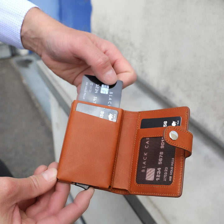 Solo Pelle Leder Geldbörse Q-Wallet mit integriertem Kartenetui für 15 Karten + Geldscheine geeignet