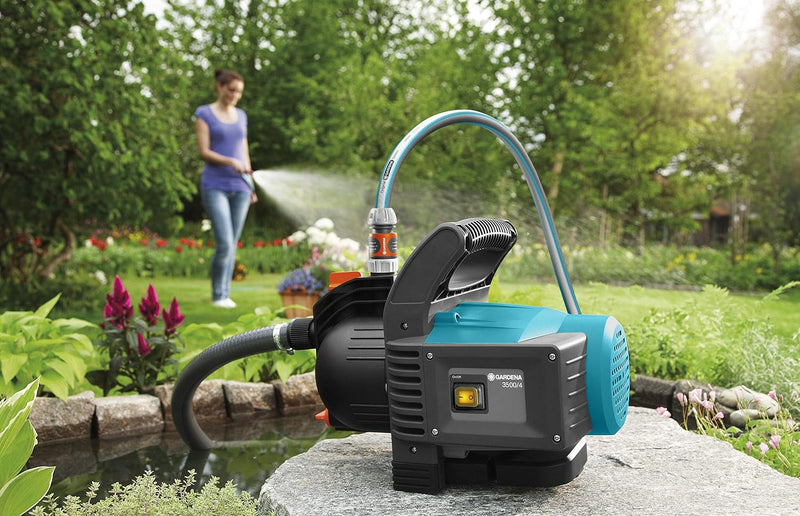 Gardena Classic Gartenpumpe 3500/4: Bewässerungspumpe für den Einsatz im Freien mit 3600 l/h Förderm