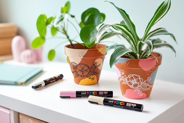 Faber-Castell uni-ball 186829 - POSCA Marker Set, 20er Etui, inkl. Anleitungen für 3 DIY Projekte 20