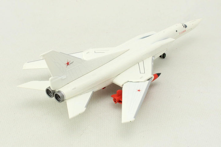 Herpa Modellflugzeug Tupolev TU-22M3M Backfire, M3M Prototype – RF-94267, Miniatur im Massstab 1:200