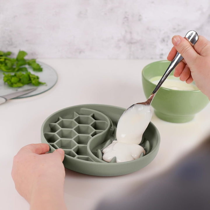 ne&no® Anti Schling Napf für Hunde und Katzen I Slow Feeder I Leckmatte Hund mit grossem Saugnapf I