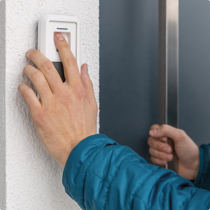 ABUS HomeTec Pro Bluetooth®-Fingerscanner CFS3100 - zum Öffnen der Haustür - mit Verdeck - für den H