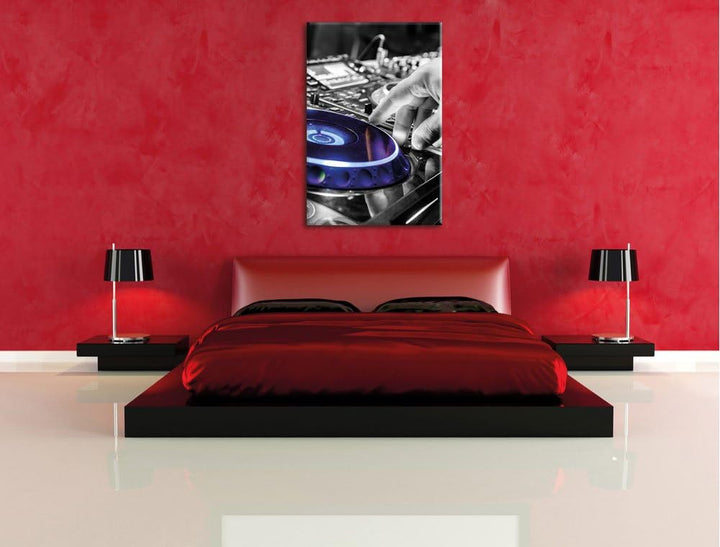 Pixxprint DJ bei der Arbeit am Plattenteller als Leinwandbild/Grösse: 100x70 cm/Wandbild/Kunstdruck/