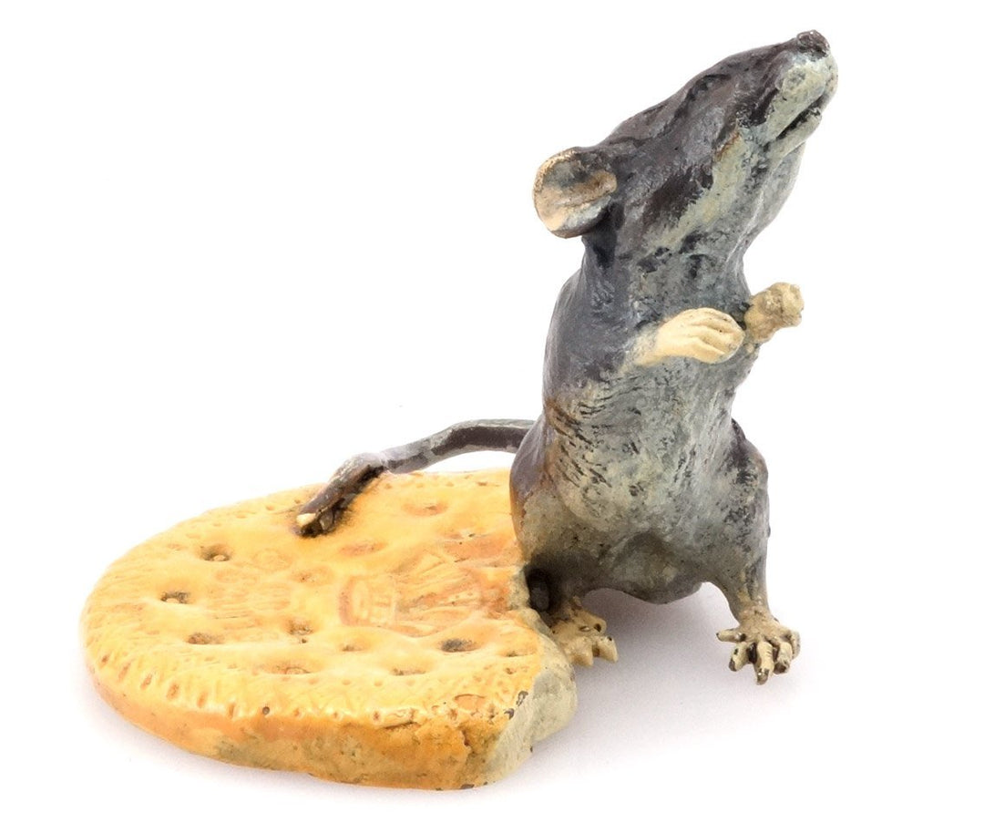 Kunst & Ambiente - Maus mit Biskuit - handbemalte Wiener Bronze - kultige Tierfigur im Retrolook - D