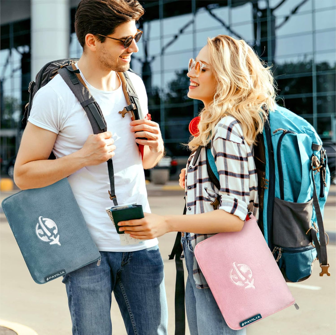 PAVILIA Reisedecke und Kissen-Set, Flugzeugdecke, kompakt, 2-in-1, weiche Tasche, Reisezubehör für E