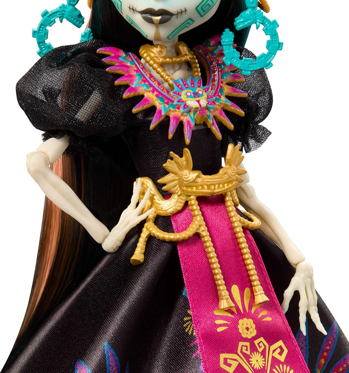 Monster High Puppe, Skelita Calaveras Día de Muertos 2025 Sammelfigur, Robe im Aztekenstil mit bunte