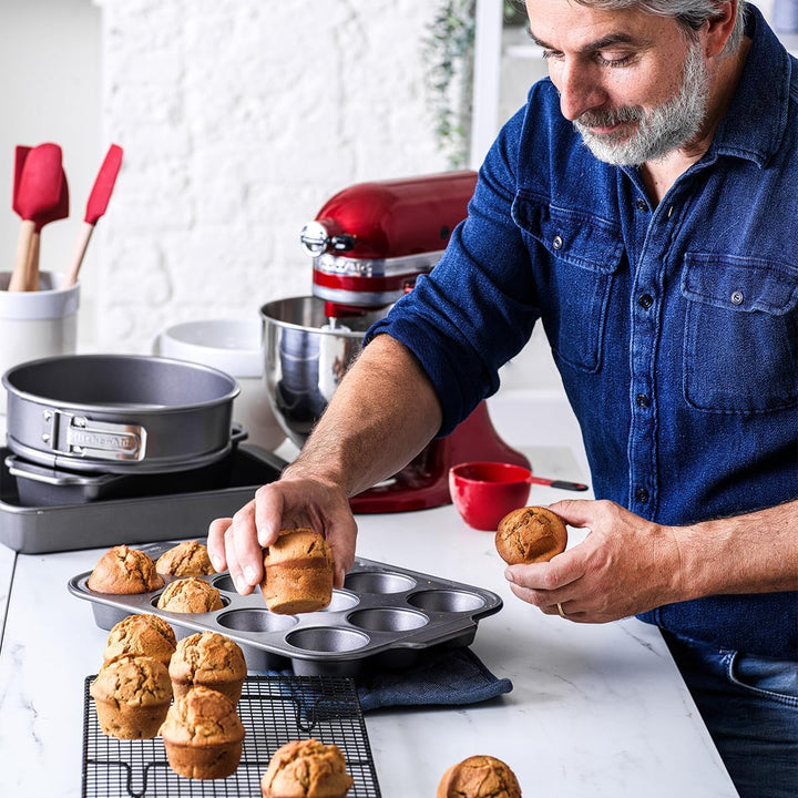KitchenAid Bakeware Muffinblech aus aluminisiertem Stahl, PFAS-frei, antihaftbeschichtet, ofenfest,